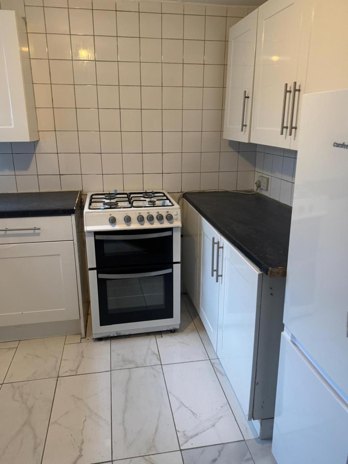 Natural Full Flat Near Station With Private Toilet Shower Kitchen In Central Appartamento *