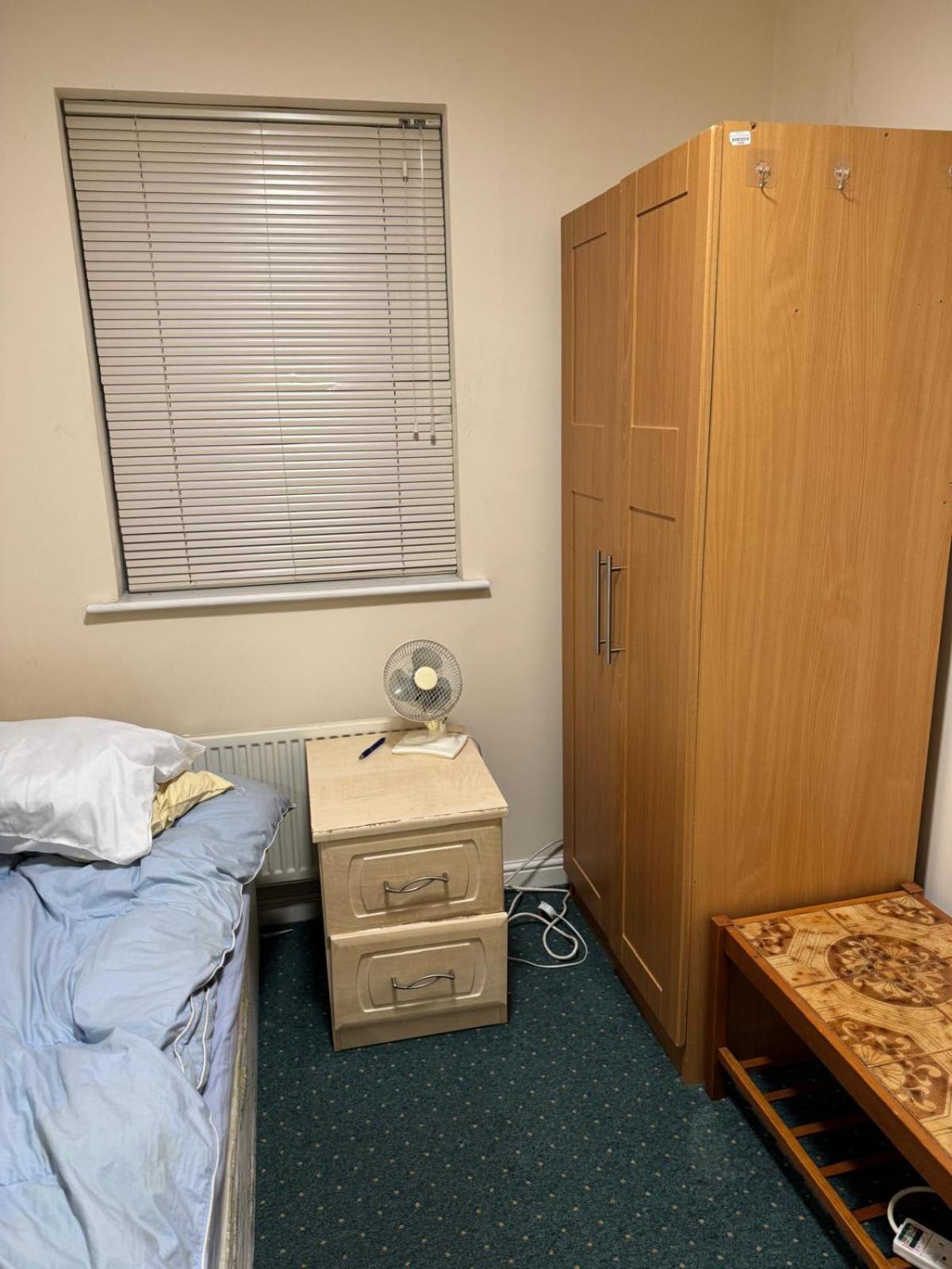 Natural Full Flat Near Station With Private Toilet Shower Kitchen In Central Appartamento Londra